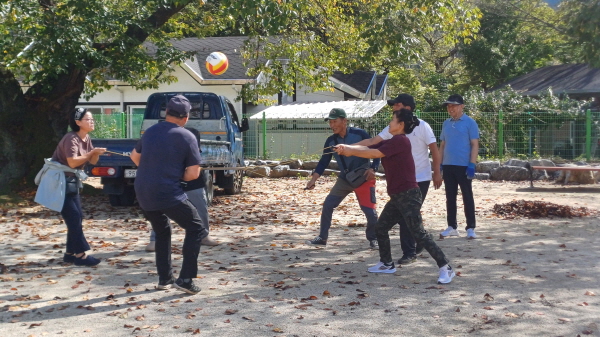 크기변환_2024 김천시민체육대회! 부항면민의 단합을 보여주자!-부항면(사진3).jpg