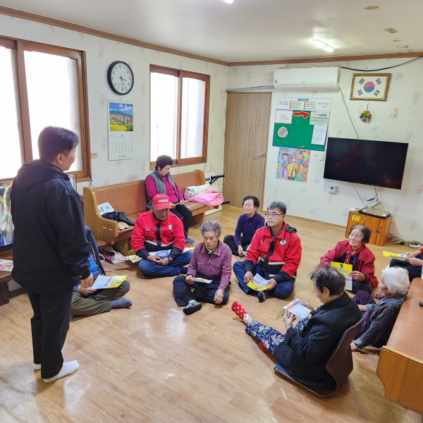 크기변환_감천면,‘주민과 함께하는 산불예방 교육’ 실시-감천면(사진2).jpg