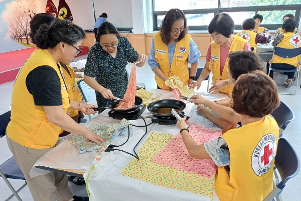 크기변환_적십자회와 함께하는 친환경 조마면 만들기-조마면(사진1) (3).jpg