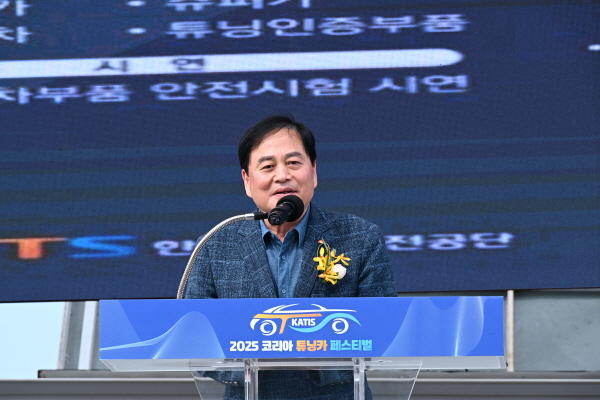 크기변환_엔진처럼 뜨겁게  「2025 코리아 튜닝카 페스티벌」 성료-미래혁신전략과(사진11).jpg