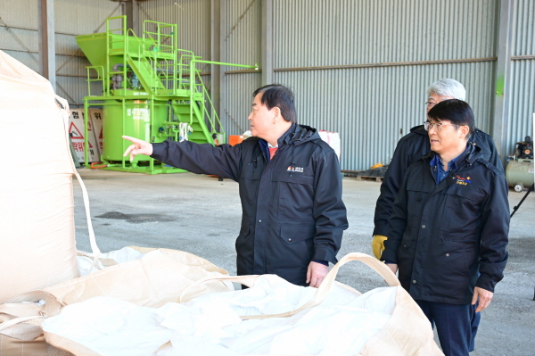 크기변환_김천시, 폭설이 내려도 도로안전 이상 무-도로철도과(사진2).jpg