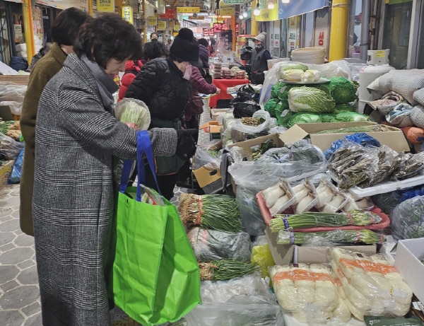 크기변환_설날장보기행사 사진2.jpg