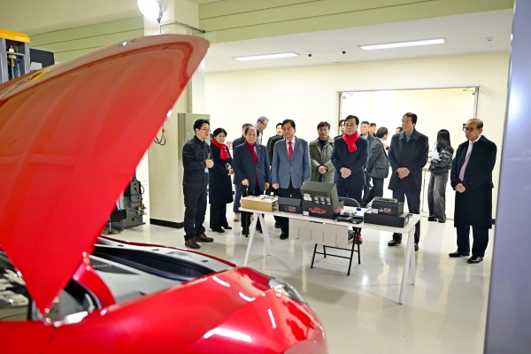 크기변환_김천시, ‘김천 튜닝산업 지원센터’ 준공-미래혁신전략과(사진) (2).JPG