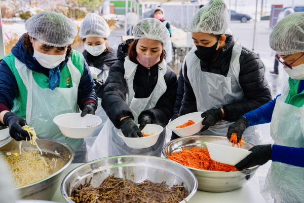 크기변환_세계로 뻗어나가는 K-음식  K-새마을-총무새마을과(사진3).jpg