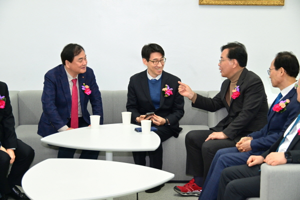 크기변환_김천 K-드론지원센터 착공식 개최-미래혁신전략과(사진) (10) (1).jpg