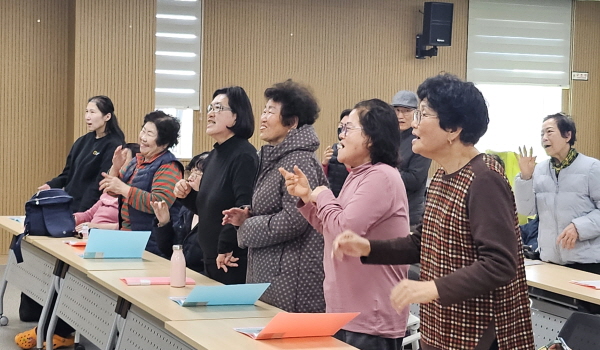 크기변환_03-09 지장협 김천시지회 여성장애인 노래교실 개강 3.jpg