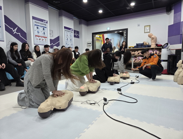 크기변환_김천시  외국인 유학생 대상 소방안전교육 실시-인구정책과(사진2).jpg