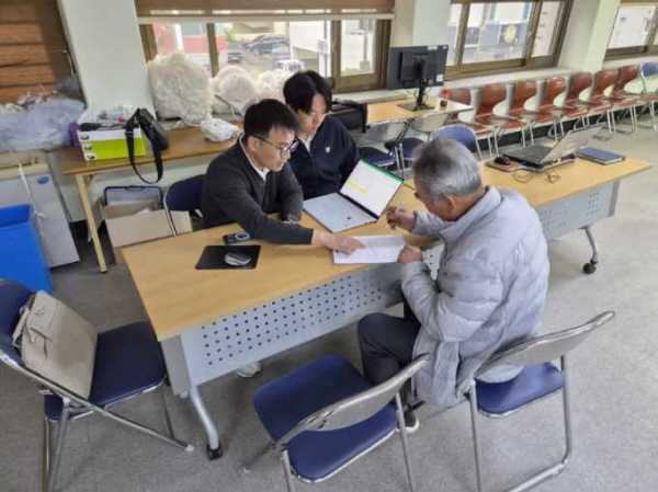 크기변환_김천시, 지적재조사 현장상담실 연장 운영 결정-열린민원과(사진1).jpg